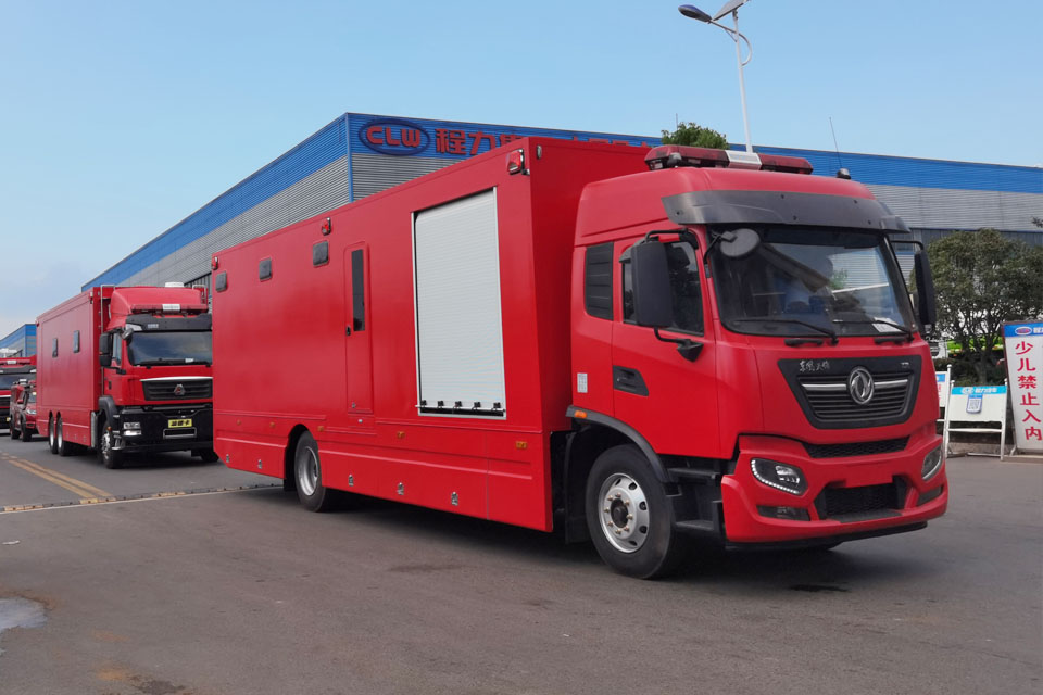 東風(fēng)天錦淋浴車(chē)960X640 1.jpg